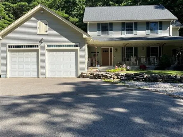 1420 Pound Hill Rd, North Smithfield, RI 02896