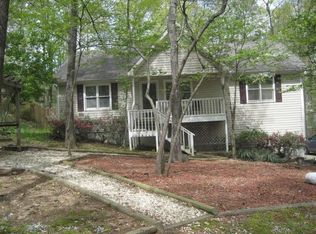 17 Indian Woods Dr, Rydal, GA 30171