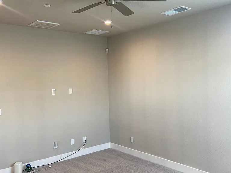 1466 Seneca Cir — Photo 13