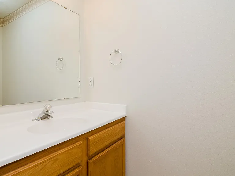 2613 Rushmore Dr — Photo 12