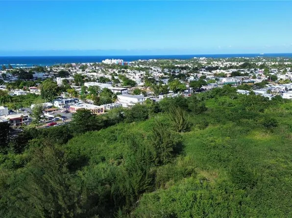 BO HIGUILLAR CARR. 695 KM. 3.2, DORADO, PR 00646