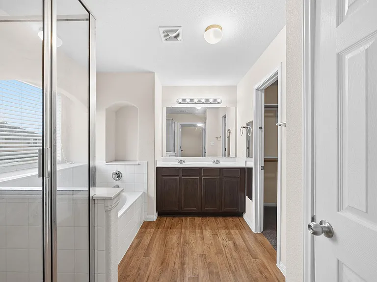 601 Silver Wing Dr — Photo 13