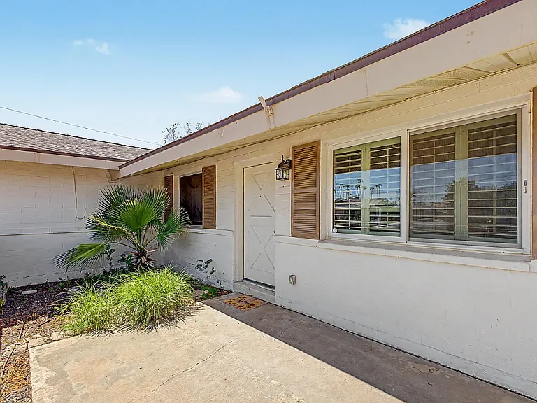 1000 E Loyola Dr — Photo 30