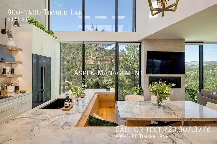 Private Foothills Sanctuary Minutes from Downtown | 5BD/4.5BA | Unlimited Views — Photo 2
