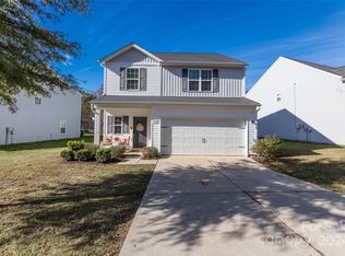 8509 Paw Valley Ln, Charlotte, NC 28214