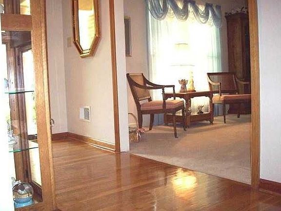 3rd image of 2173 Westbury Ct SW