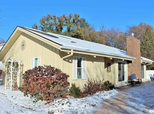 3610 76th St, Moline, IL 61265
