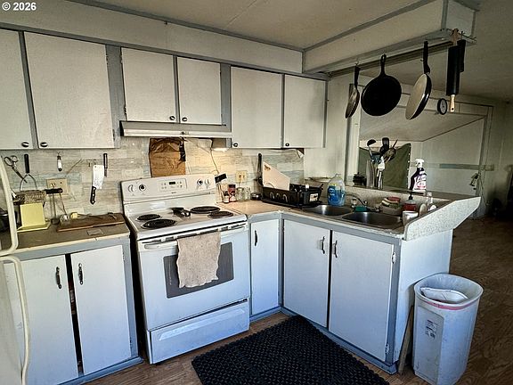 5th image of 87675 Highway 101 Space 5