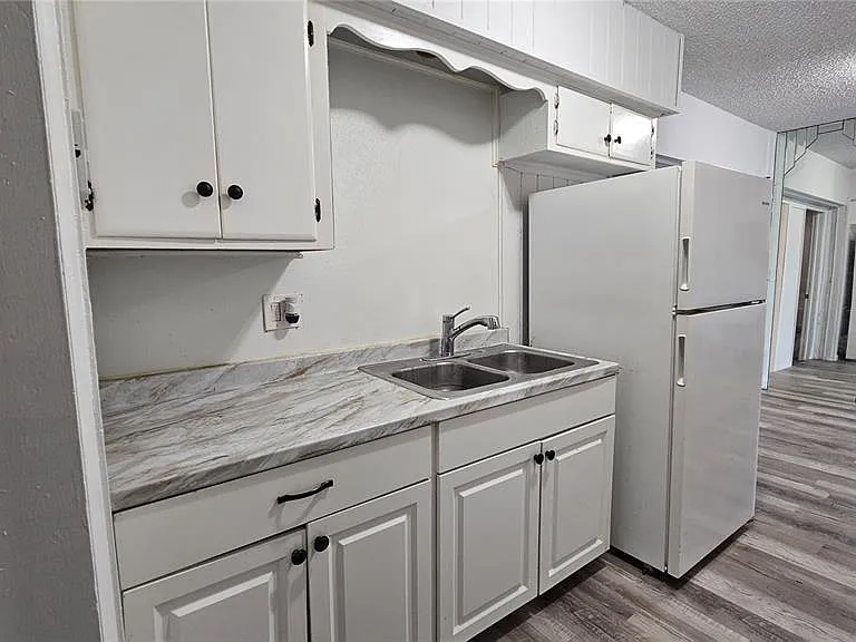 2771 SW 3rd St — Photo 5