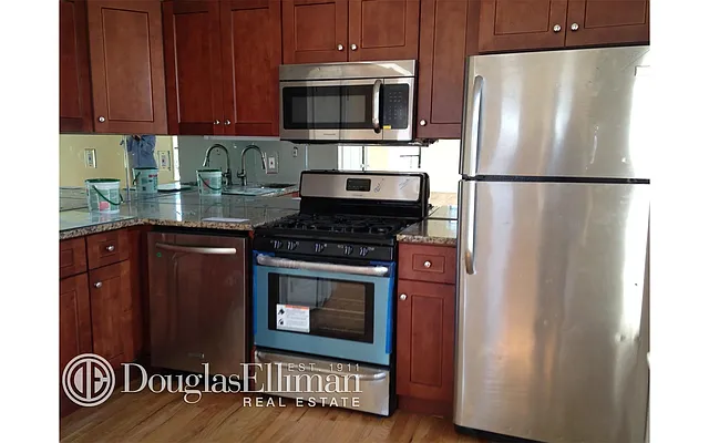 Sold by Douglas Elliman | media 10