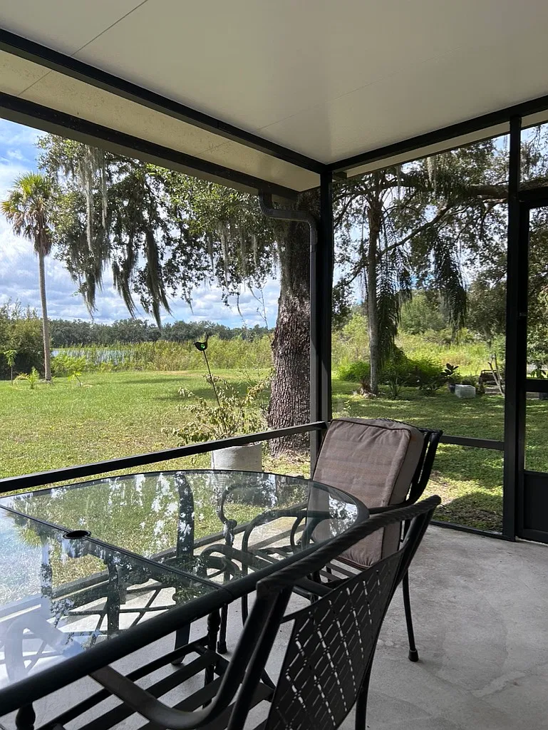 1 bed, 1200 sqft, $1,600 — Photo 4