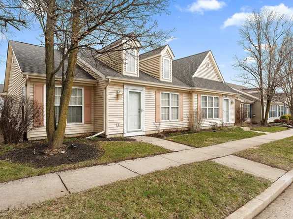 243 Edinburgh St, Valparaiso, IN 46385