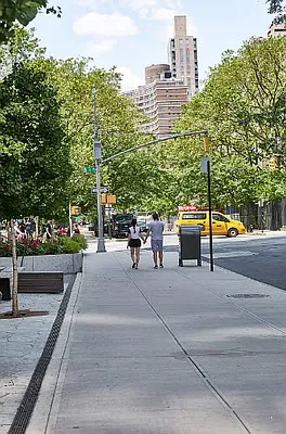 Rented by R New York | media 9