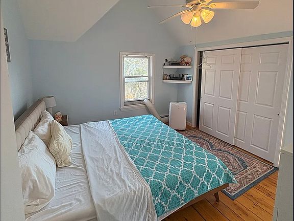 5th image of 546 Ashmont St #4