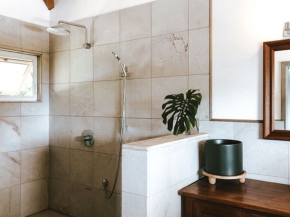 3rd image of 47-188 Pulama Rd