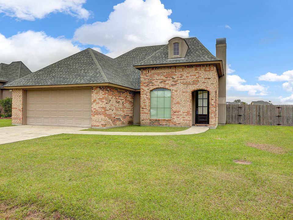 1st image of 414 Blackwater River Dr