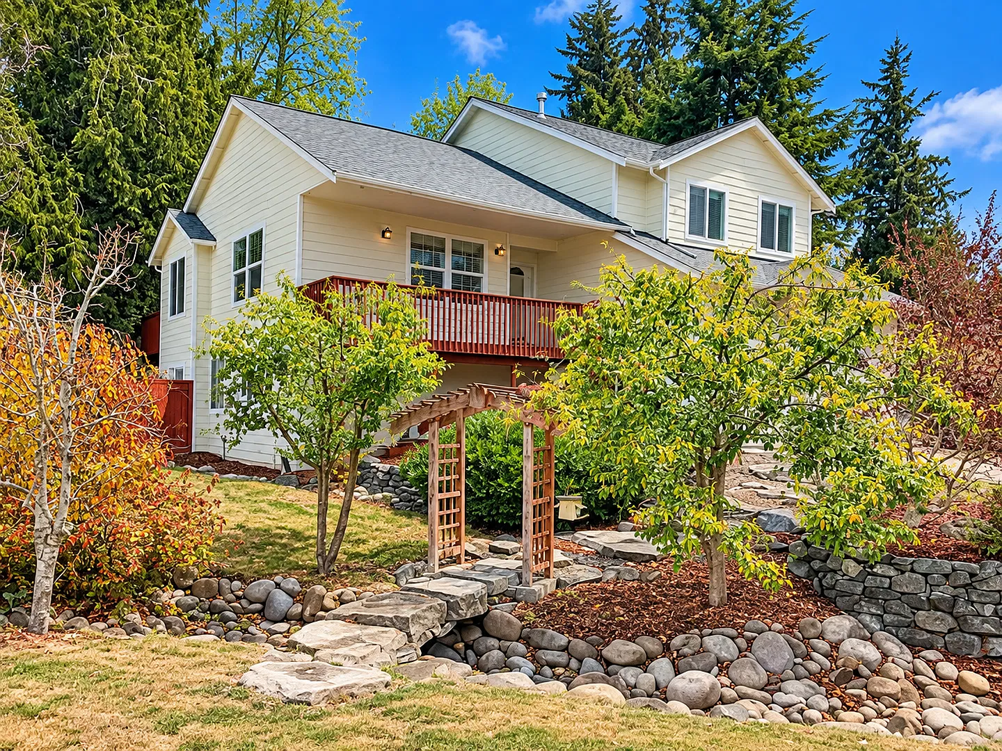 Spacious 3-Bedroom Home in Lake Lawrence Community with Partial Lake View! — Photo 2