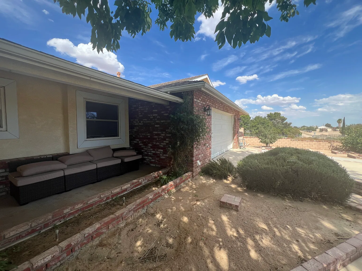 3 bed, 1800 sqft, $2,295 — Photo 2