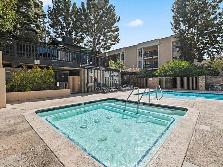 7210 Raintree Cir #210 — Photo 13