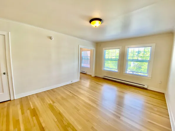Washington Irving Apartments, 1305 E Howell St APT 302, Seattle, WA 98122