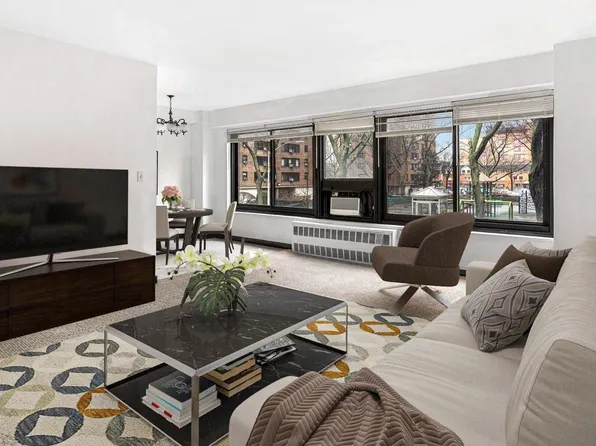 33-64 21st Street #2D, Astoria, NY 11106