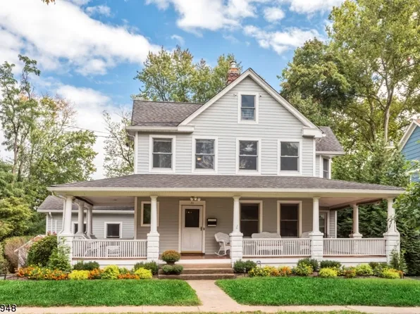 71 Walthery Ave, Ridgewood Village, NJ 07450