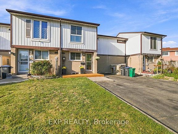 3rd image of 16 Havenbrook Ct