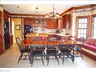 3rd image of 425 Drayton Park Dr