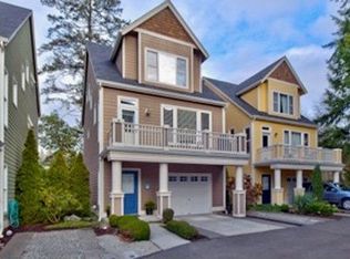 338 Wyatt Way NE, Bainbridge Island, WA 98110