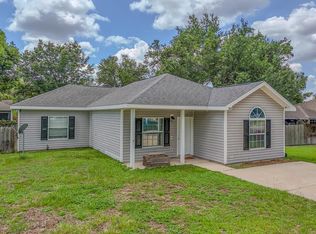 117 Mary Dr, Wewahitchka, FL 32465