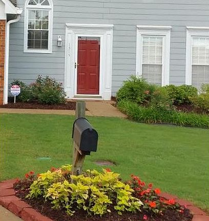 3rd image of 1315 Yorktown Dr