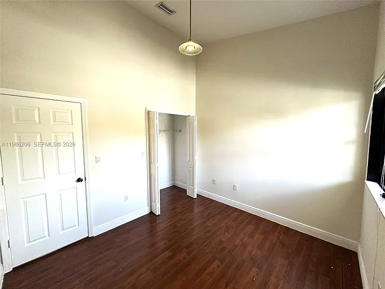 3550 NE 5th St #202 — Photo 21