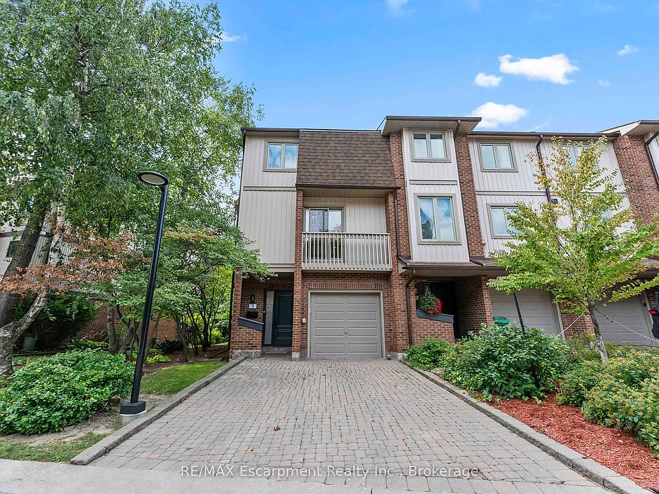 1160 Walden Cir #9