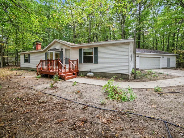 8855 Schultz St, Montague, MI 49437