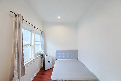 2624 S Budlong Ave #2626-2 Photo 1
