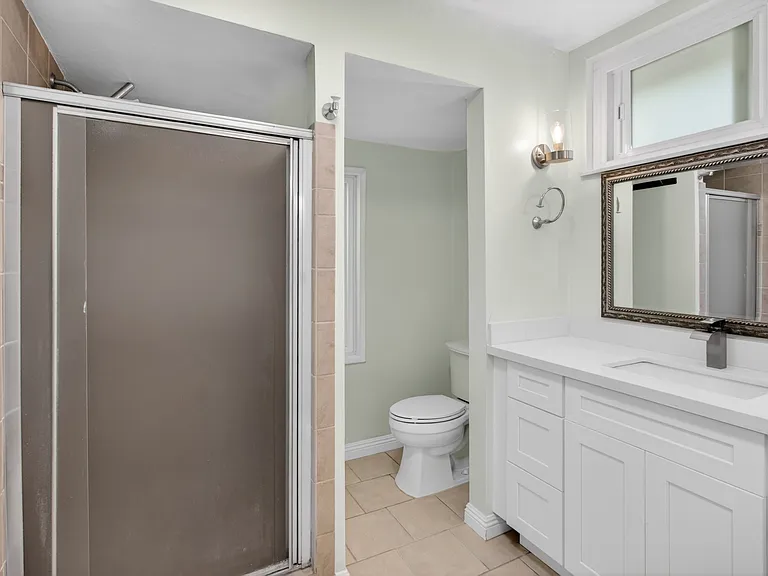 2940 Charles Ave — Photo 21