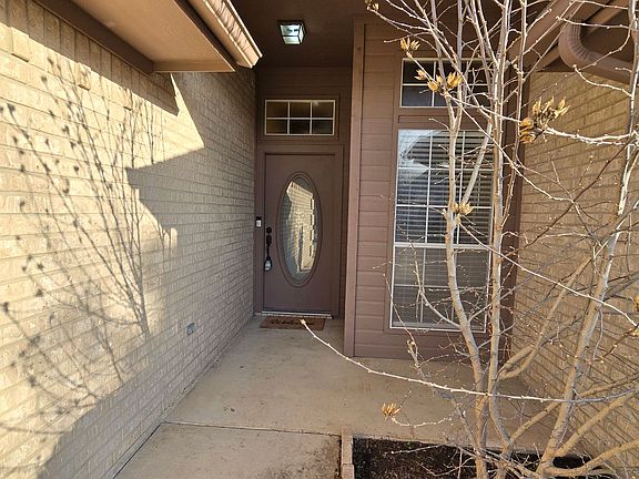 2nd image of 1018 Springwood Dr
