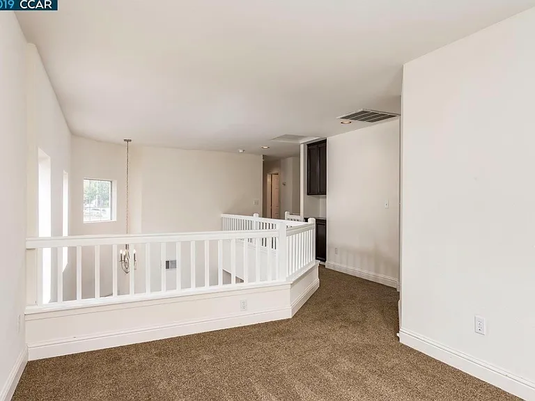 1727 Periwinkle Way — Photo 10
