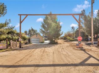 13633 Summit Valley Rd, Hesperia, CA 92345