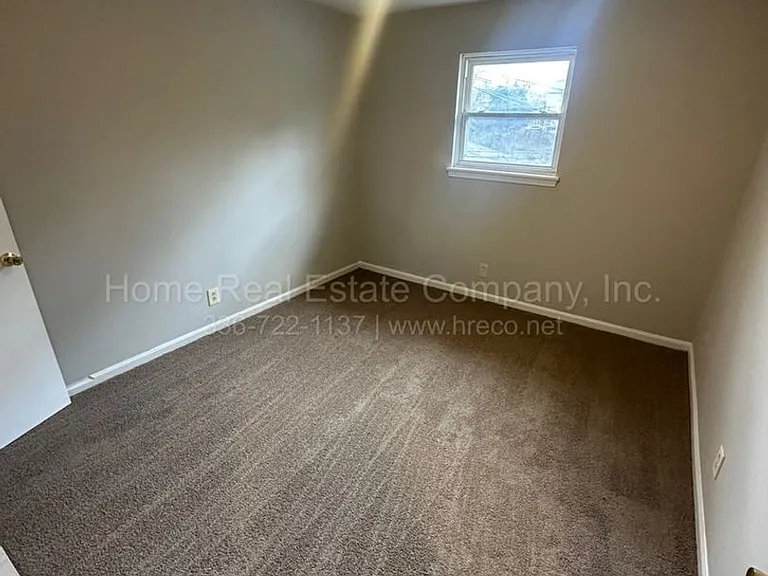 151 Westdale Ave #F — Photo 5