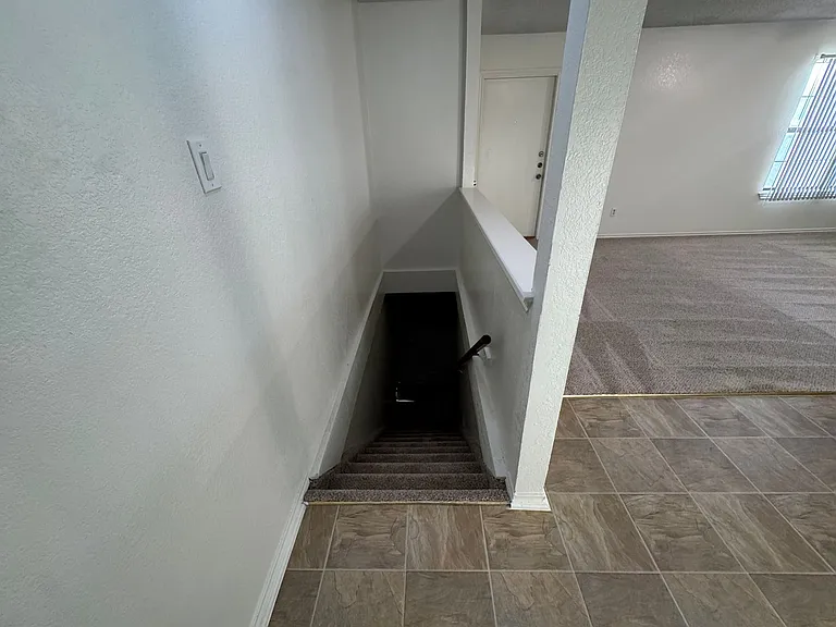 801 SE 4th St #103 — Photo 12