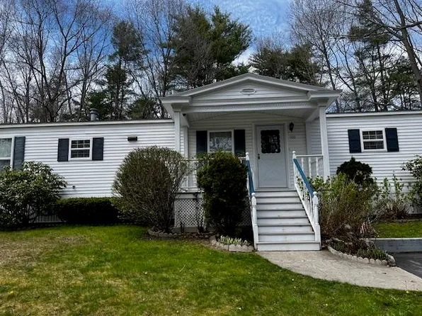 100 Cynthia Circle, Seabrook, NH 03874