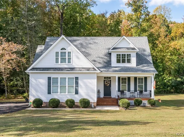 10342 Deerlake Dr, New Kent, VA 23124