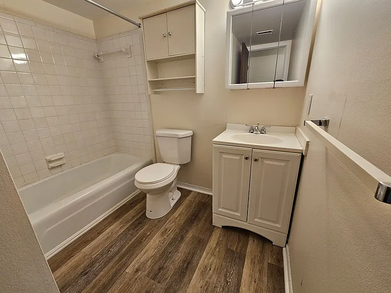 Hidden Village Square Apartments — Photo 9