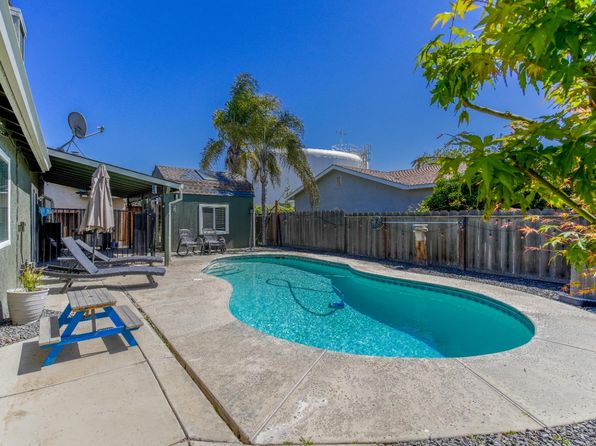 7004 Willow St, Hughson, CA 95326