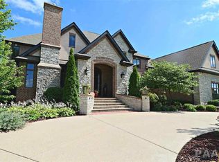 2215 W Augusta Dr, Dunlap, IL 61525