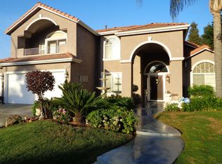 8450 N Sierra Vista Ave, Fresno, CA