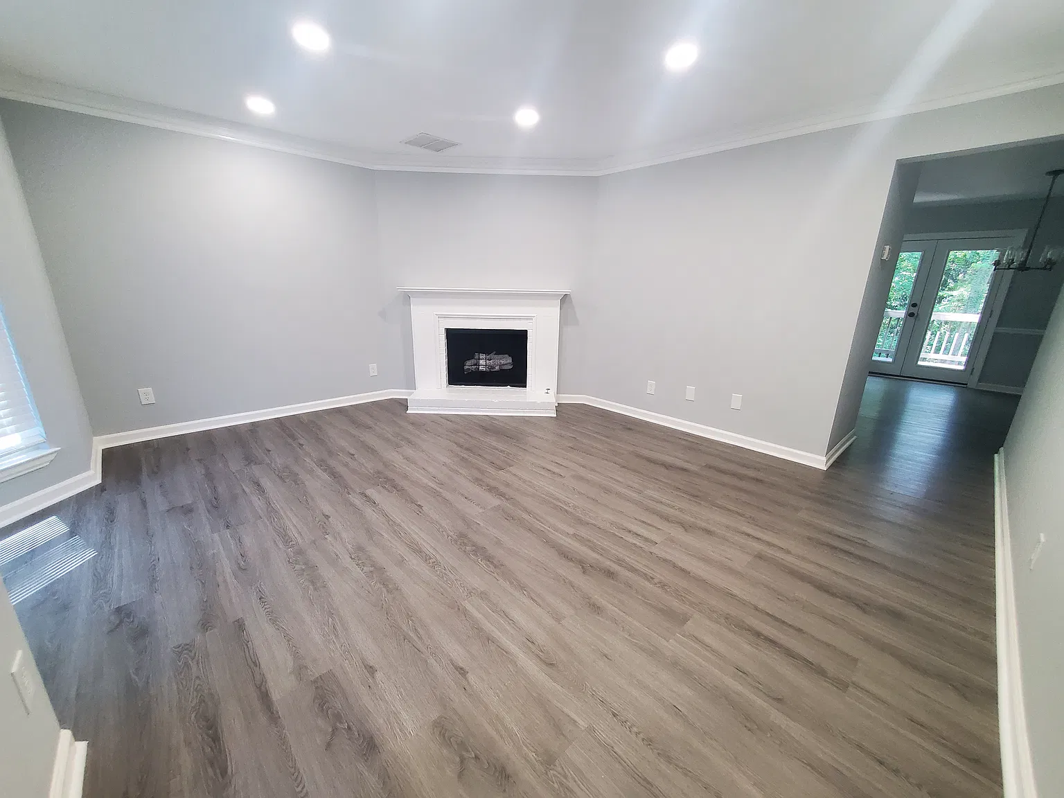 3 bed, 3.5 bath, 1800 sqft, $2,100 — Photo 4