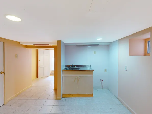 3718 Neptune Avenue image 5 of 18