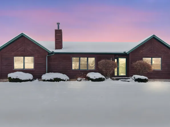266 Oakbrook Dr, Wisconsin Dells, WI 53965